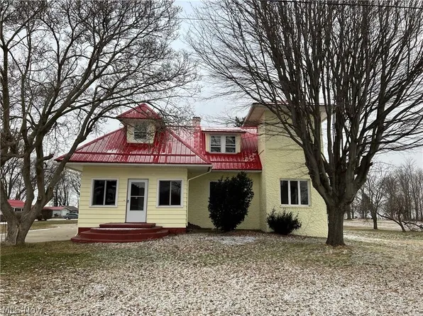 1170 Lake Rd, Conneaut, OH 44030