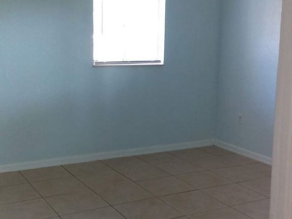 2nd image of 434 N Dixie Ave APT F
