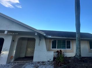 Kennilworth Townhouses, Hollywood, FL 33023