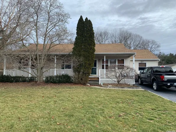 6 Creekside Drive, Middle Island, NY 11953