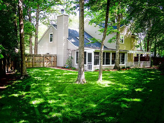 4th image of 928 Lowry Pl