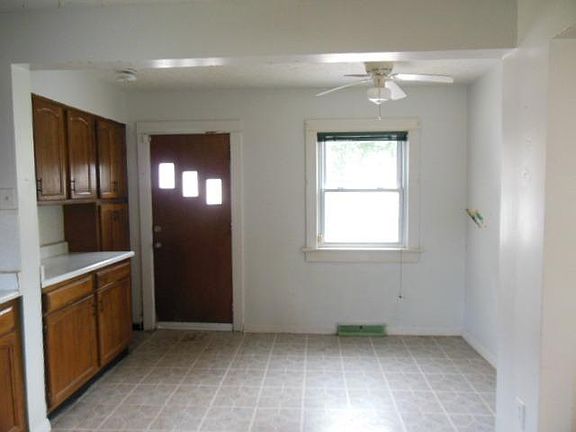 5th image of 6 Camden Ave