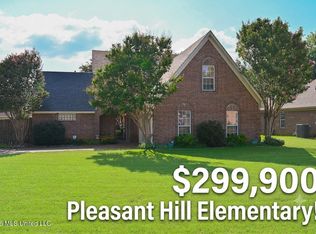 6681 Crystal Dr, Olive Branch, MS 38654