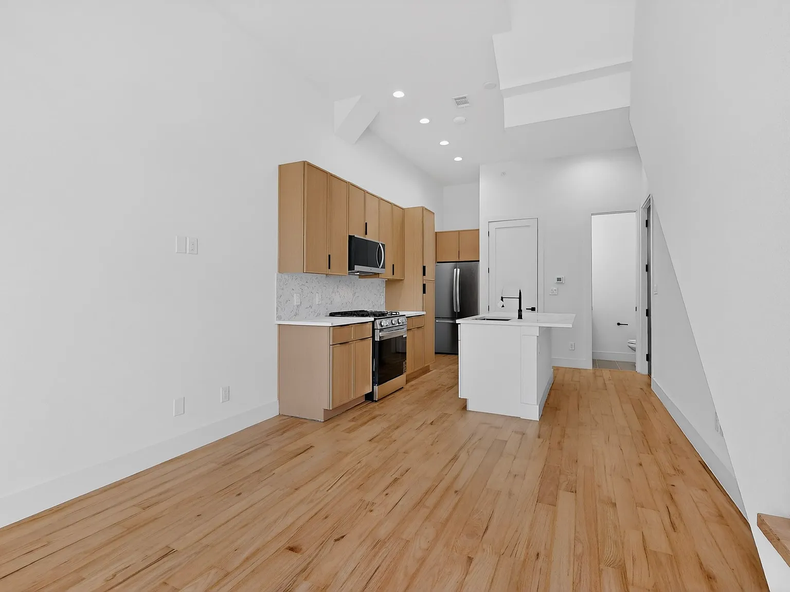 2 bed, 2.5 bath, 1164 sqft, $2,395 — Photo 4