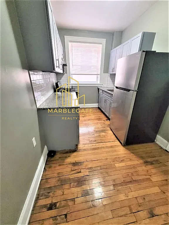 Building Photo - 207-208 S Harrison St #344