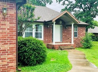 93 Ayr Dr, Bella Vista, AR 72715