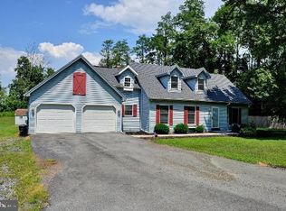 99 Richland Rd, Carlisle, PA 17015