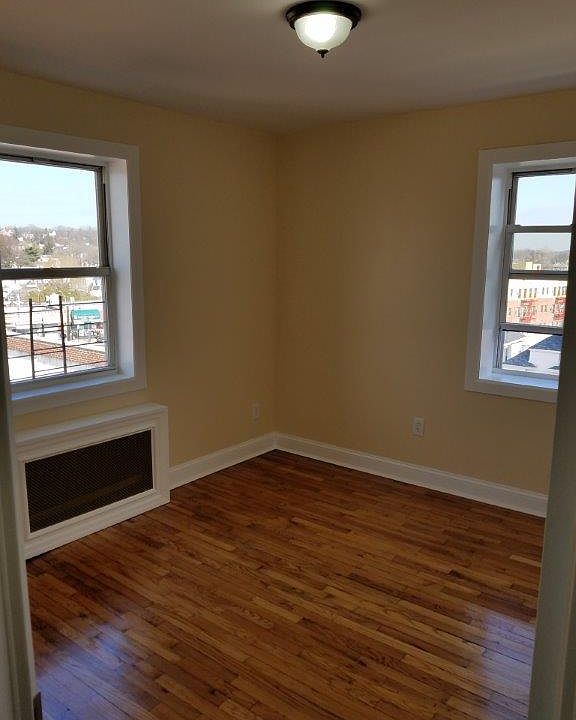 2nd image of 91-34 195th St #3C