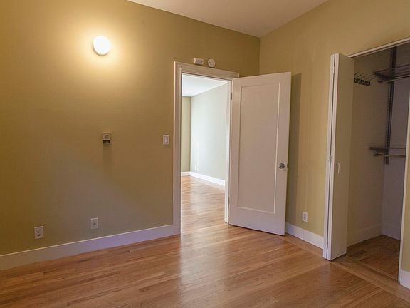 Similar unit: bedroom