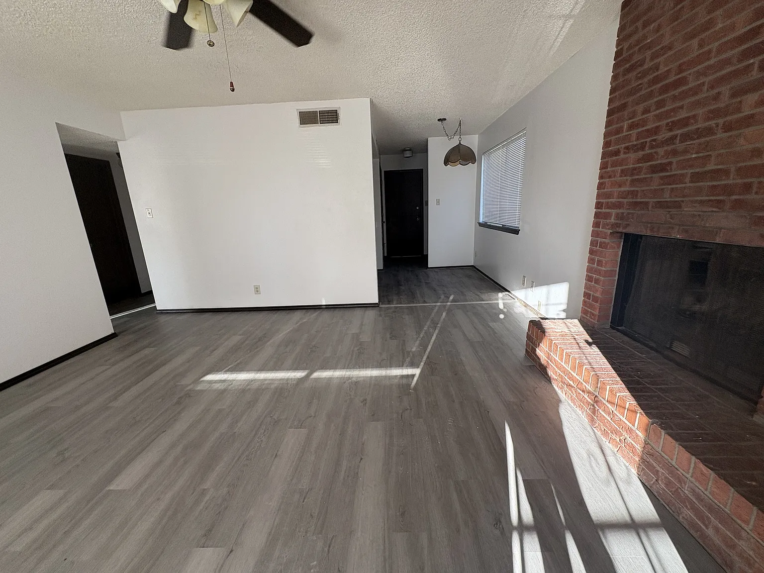 2 bed, 985 sqft, $950 — Photo 4