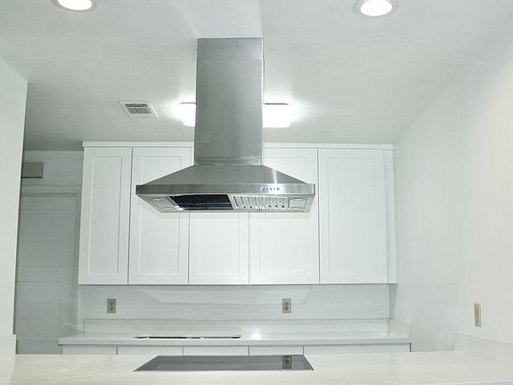 4th image of 2118 NW 2nd St #2118
