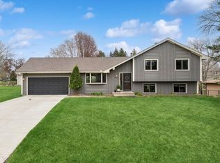 3848 Westbury Dr, Eagan, MN 55123