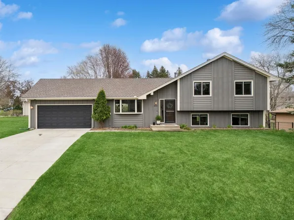 3848 Westbury Dr, Eagan, MN 55123