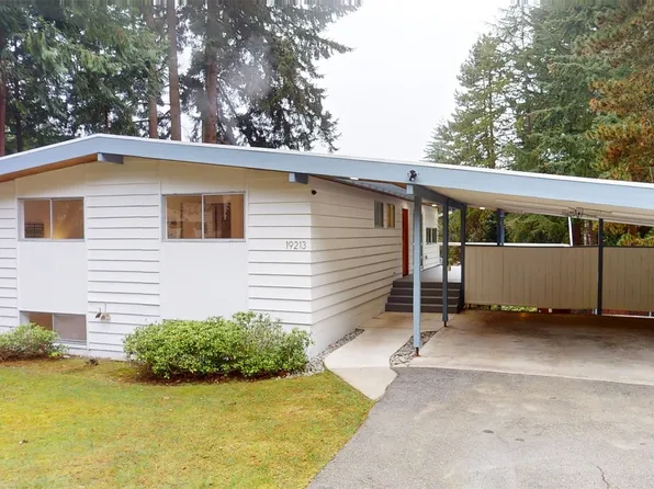 19213 38th Place NE, Lake Forest Park, WA 98155