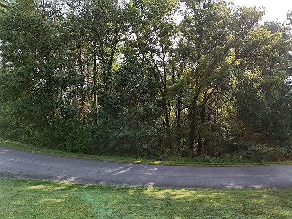 5th image of 4 Butterfly Ln