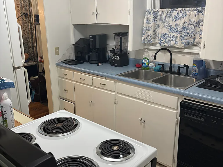 1408 S Regal St — Photo 10