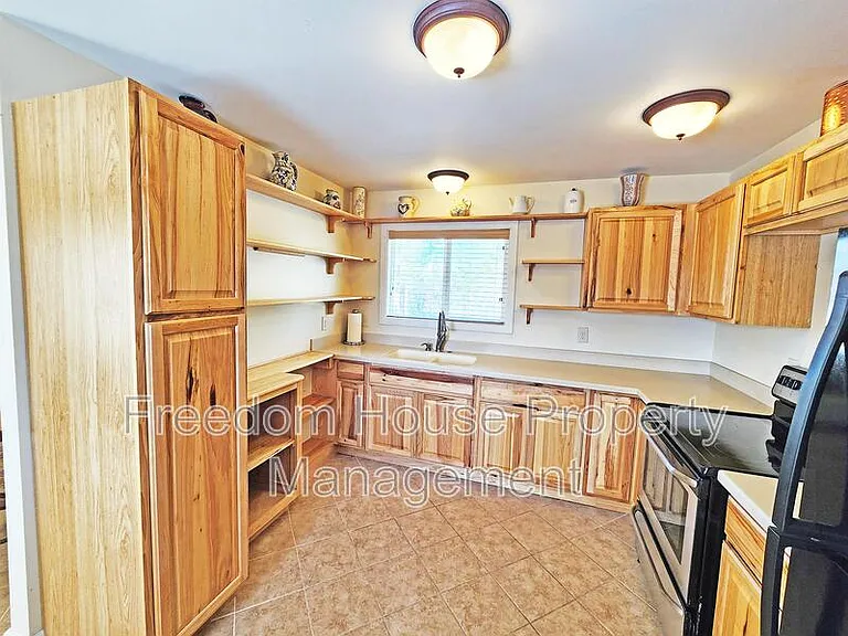 5821 S Keomah St — Photo 5