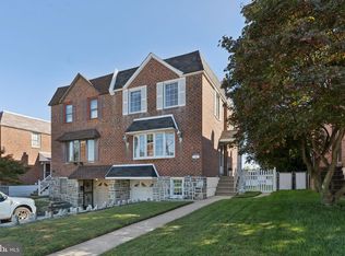 221 Ridgefield Rd, Philadelphia, PA 19154