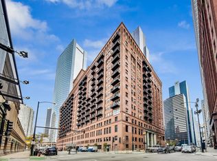 165 N Canal St APT 1430, Chicago, IL 60606