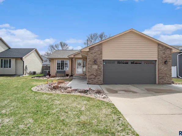 7217 W Panama St, Sioux Falls, SD 57106