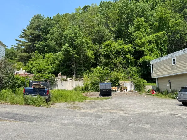 29 Boothby Street, Augusta, ME 04330