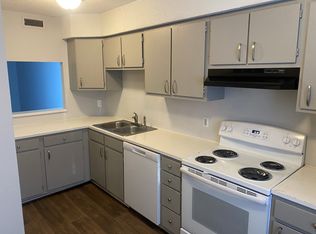 2048 16th St NE #2048, Hickory, NC 28601