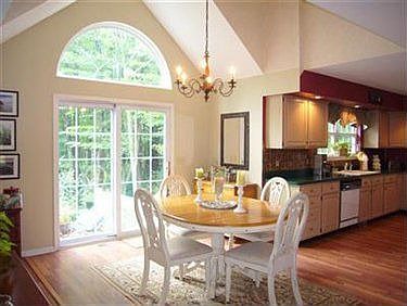 5th image of 12135 Burlington Glen Dr