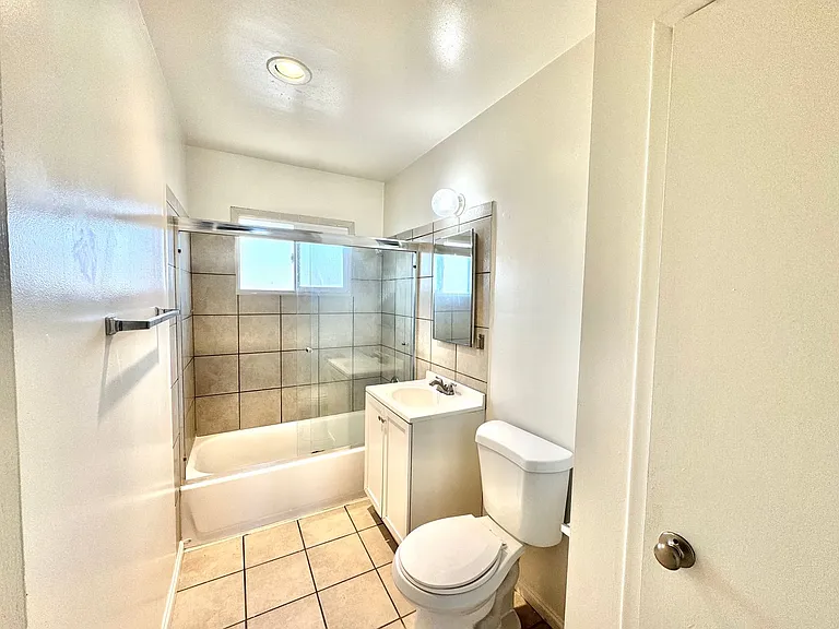 1612 Sunset Cliffs Blvd — Photo 8