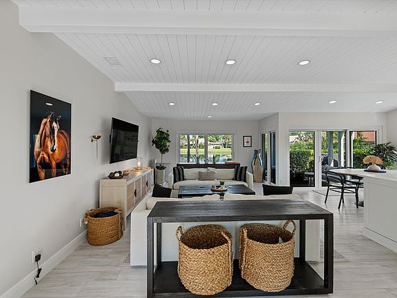 5th image of 2235 Las Brisas Court