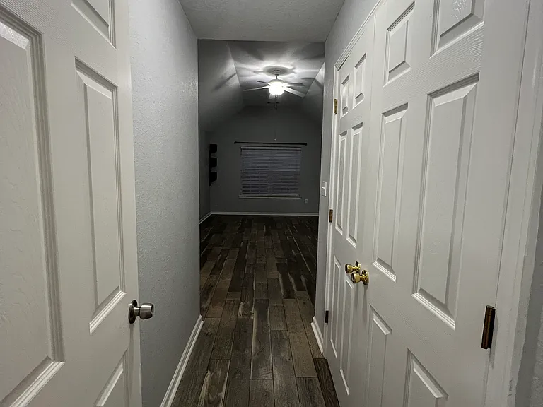MASTER BEDROOM ENTERANCE