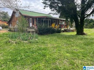 52 Shirey Ln, Calera, AL 35040