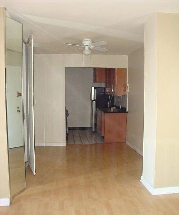 5th image of 5700 Arlington Ave APT 6E