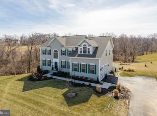12939 April Cir, Lovettsville, VA 20180