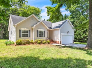 212 Lawrence Rd, Cary, NC 27511