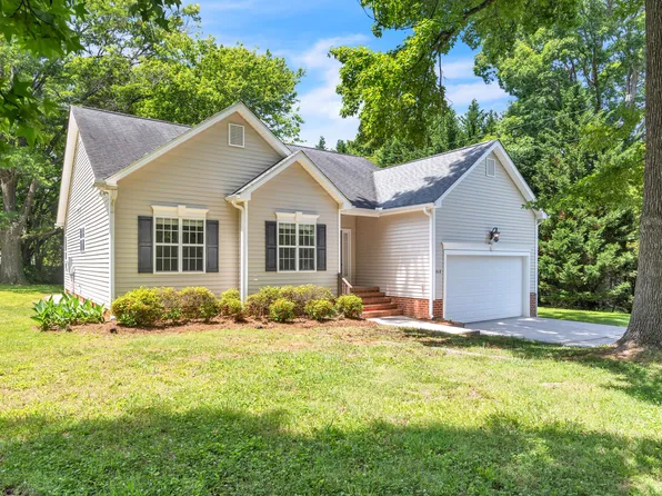 212 Lawrence Rd, Cary, NC 27511