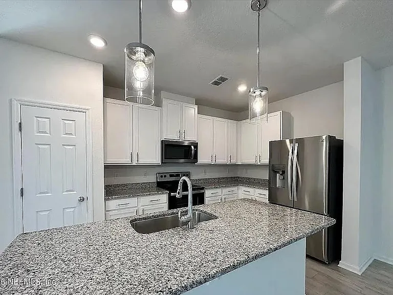 43 Great Star Ct — Photo 11
