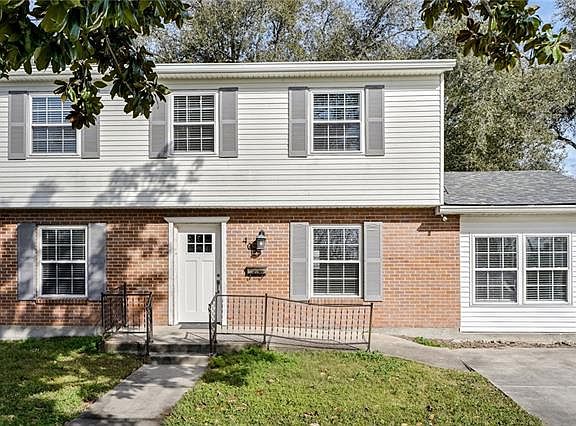 2nd image of 402 E Louisiana State Dr