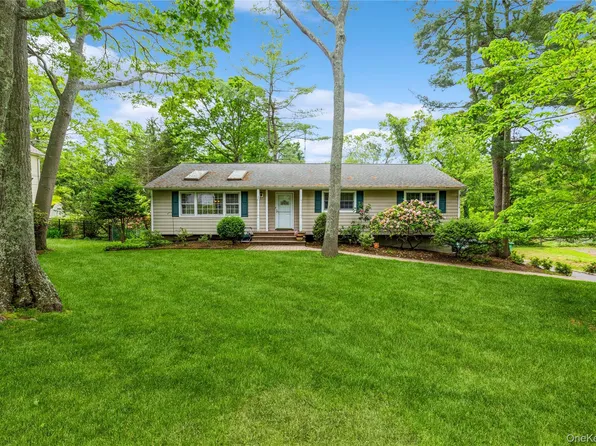 32 Lower Cross, Shoreham, NY 11786