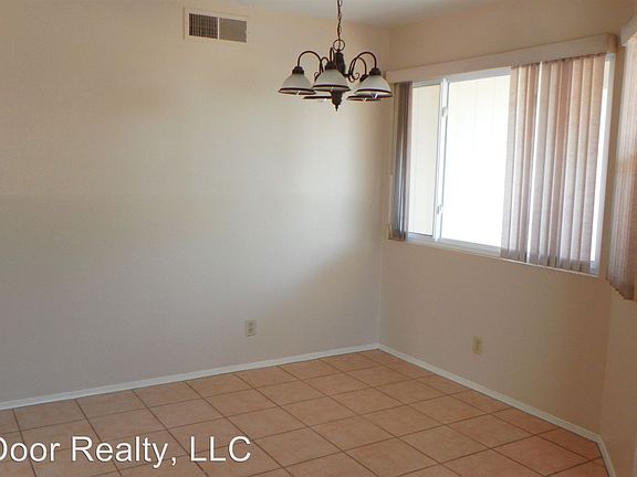 3rd image of 180 Mica Dr NE