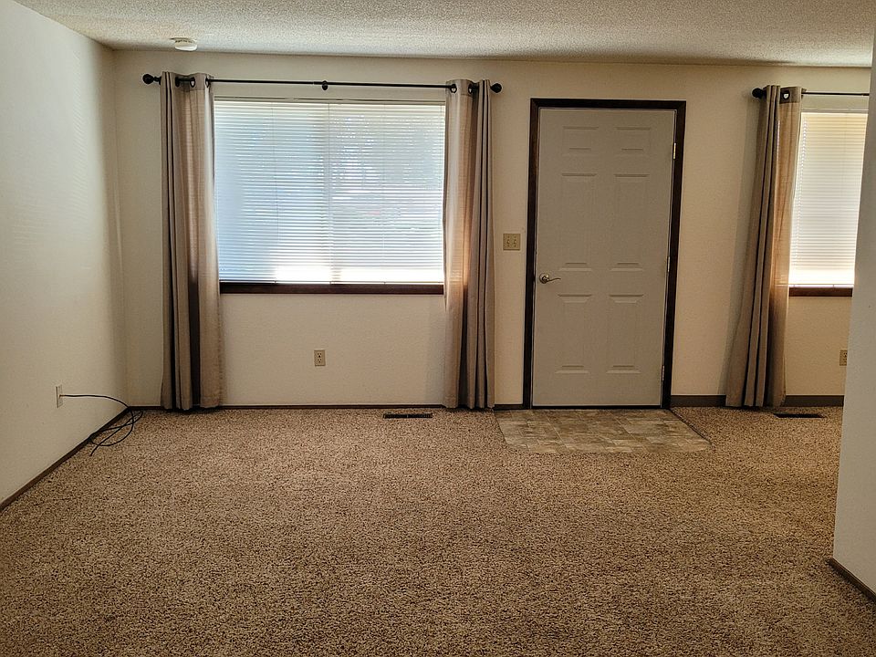 Living room/front door