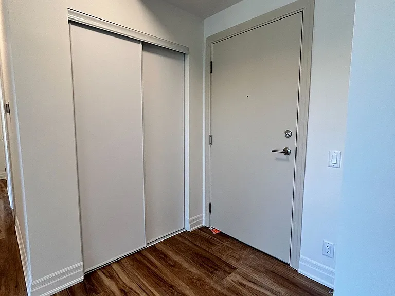 101 Cathedral High St #Penthouse 16 — Photo 8