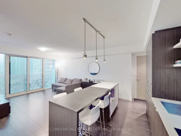 88 Harbour St, Toronto, ON