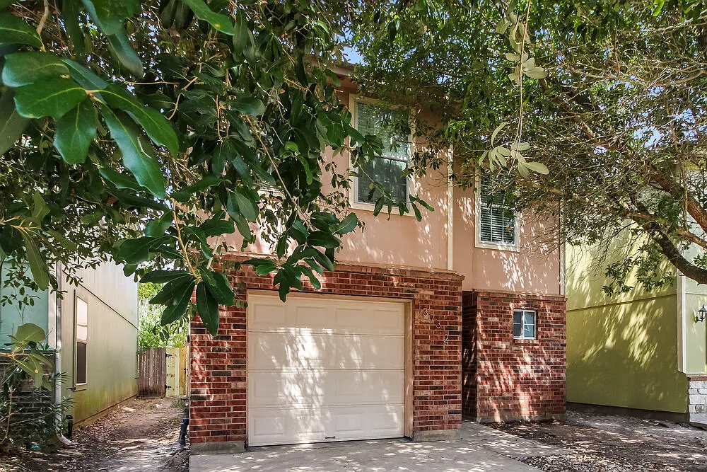 4 bed, 2.5 bath, 1726 sqft, $1,865 — Photo 4