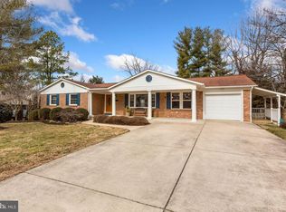 8104 Collins St, Annandale, VA 22003