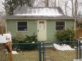 28 Harding Rd, Ronkonkoma, NY 11779