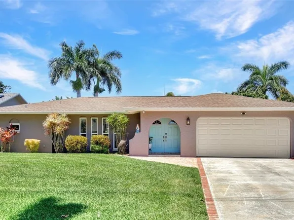 703 SE 33rd Ter, Cape Coral, FL 33904