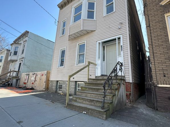 356 2nd St APT 2, Albany, NY 12206