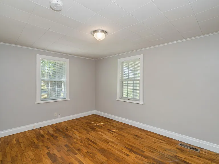 6006 Fayette Ln — Photo 11
