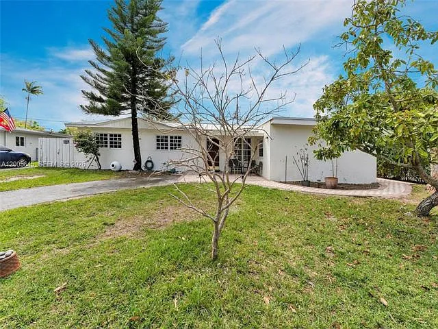 9750 SW 74th St — Photo 2