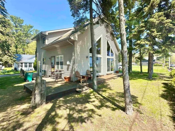 2515 Redpath Dr, Marinette, WI 54143